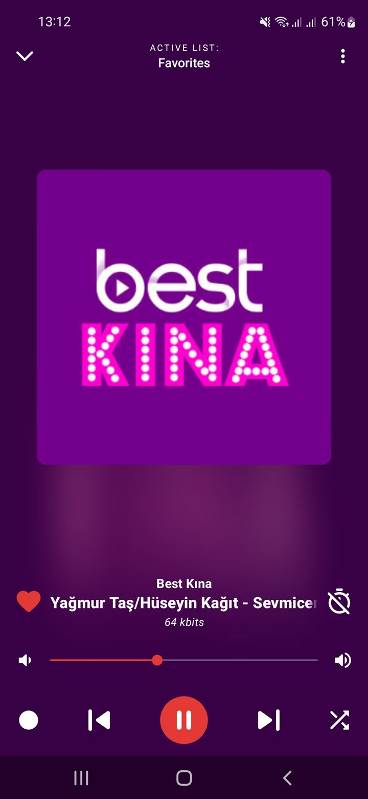 Radyo Türk player screen: live Turkish radio station with album artwork and record button